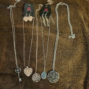 Paparazzi set of 5 long necklaces